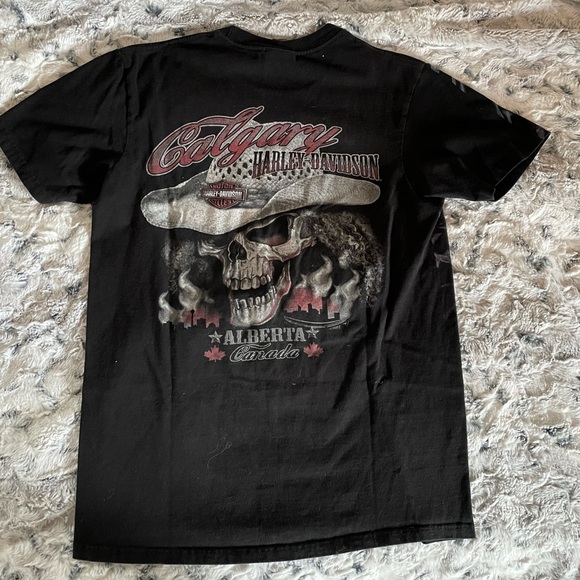 Calgary Alberta Harley Davidson T-shirt - Picture 4 of 5